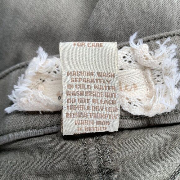 Altar'd State Women's‎ Flare Leg Jeans - Picture 10 of 10